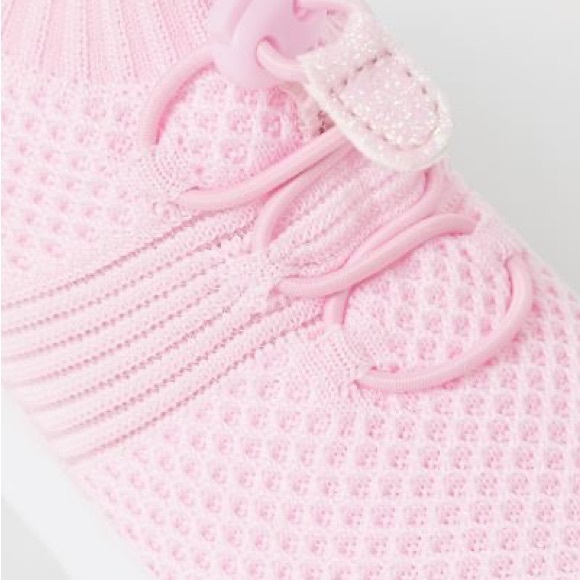 NWT sneakers for toddler girl - no lace, easy to put on-off - Picture 2 of 4